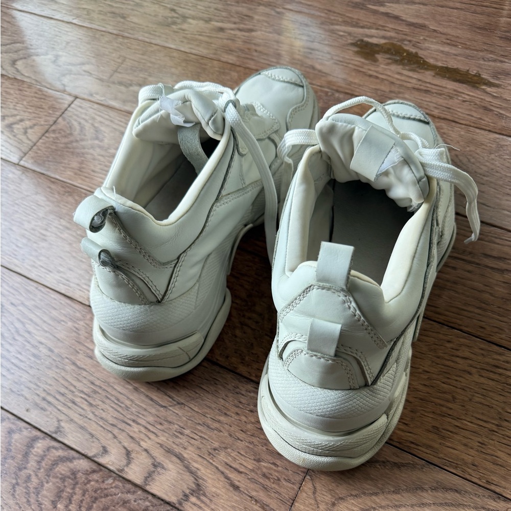 Jeffrey Campbell White Chunky Sneaker - Picture 5 of 8